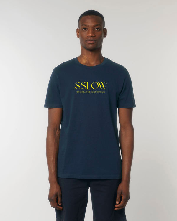 Camiseta azul marino h logo amarillo en algodón orgánico certificado